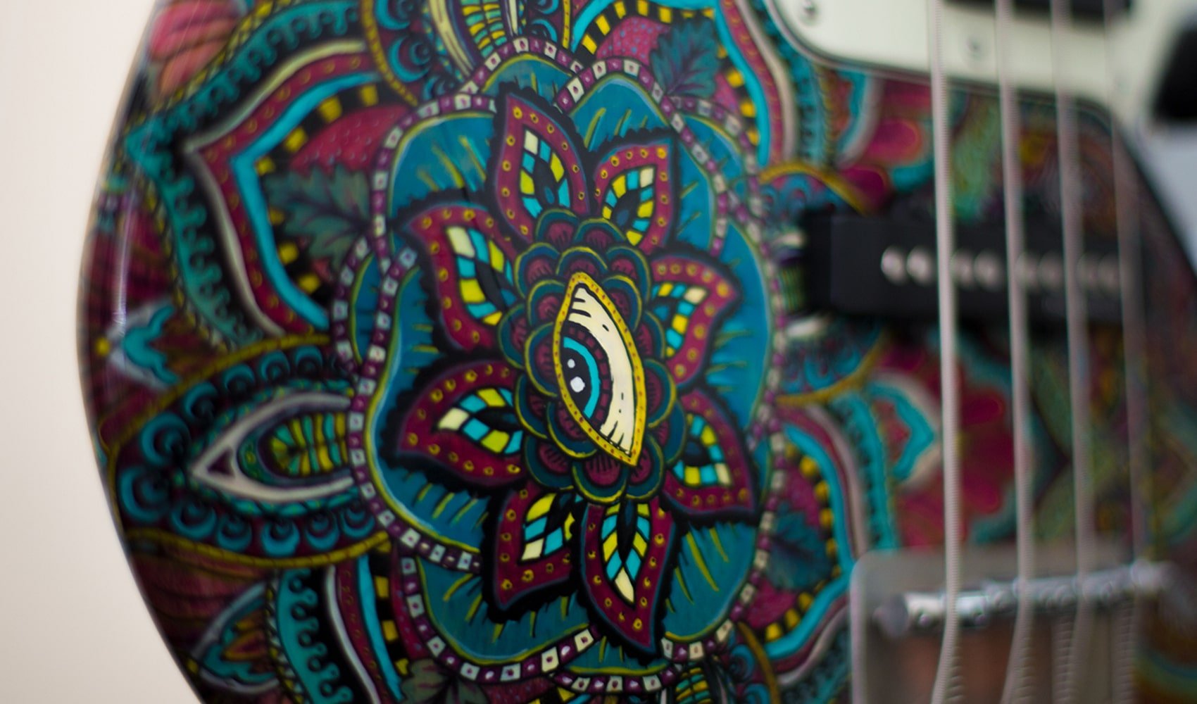 Bass Custom, visuel 2