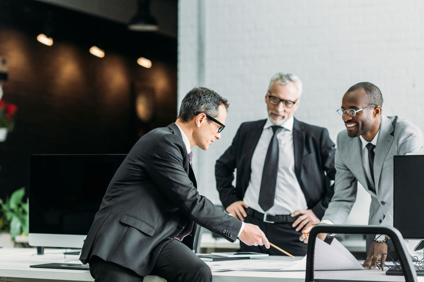 Innovative business and technology solutions by a strategy consultant