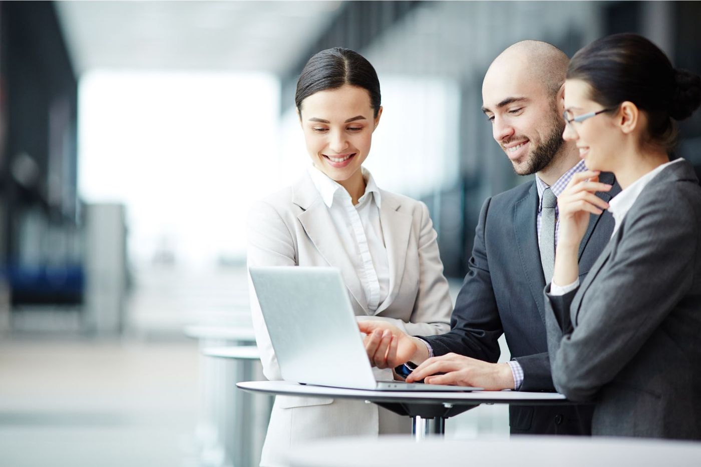 Clients having a meeting with reliable IT professionals