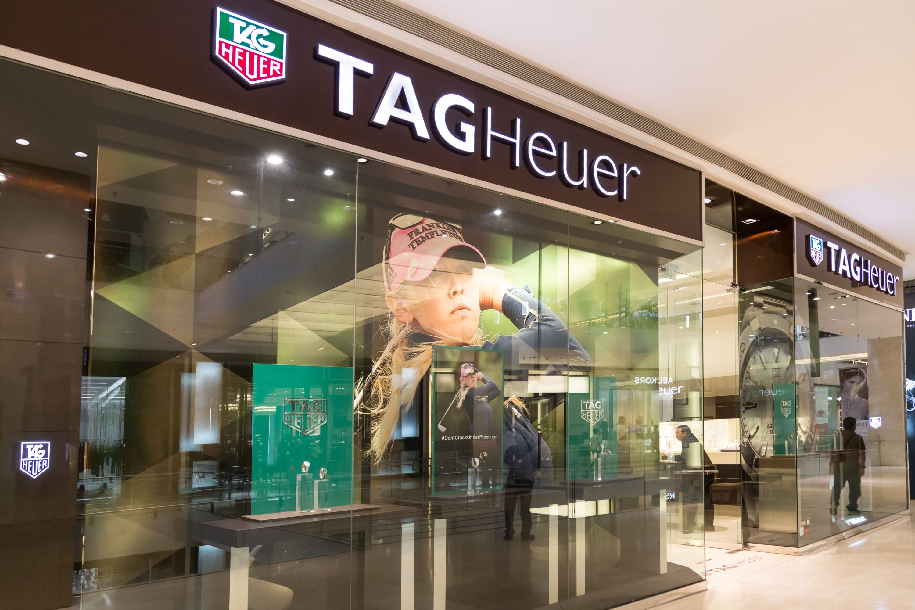 Tag heuer outlet outlet store near me