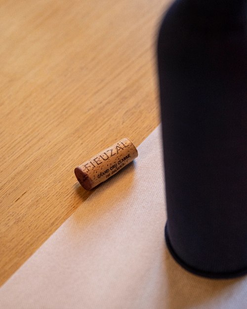 Fieuzal cork wine tasting