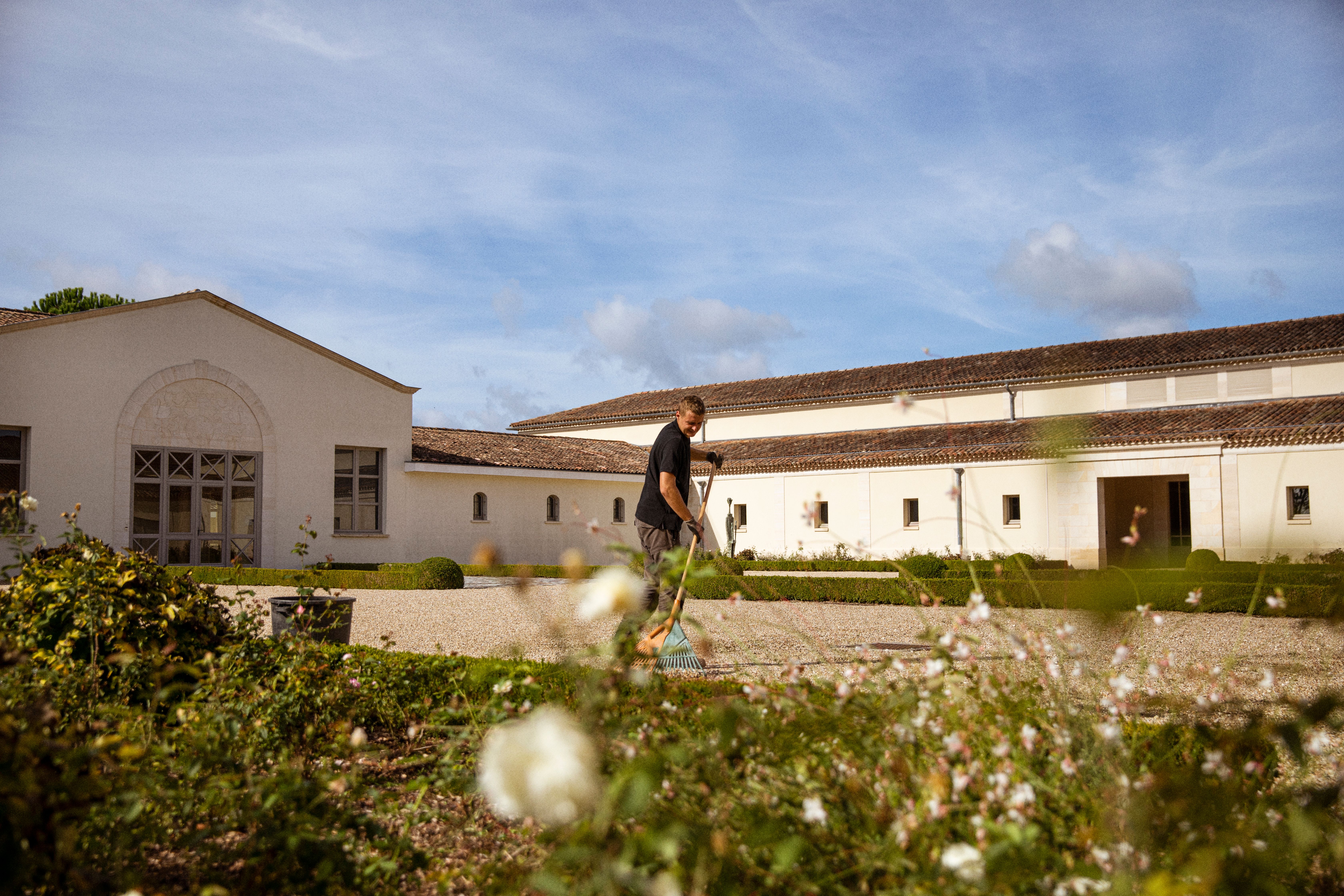Fieuzal courtyard