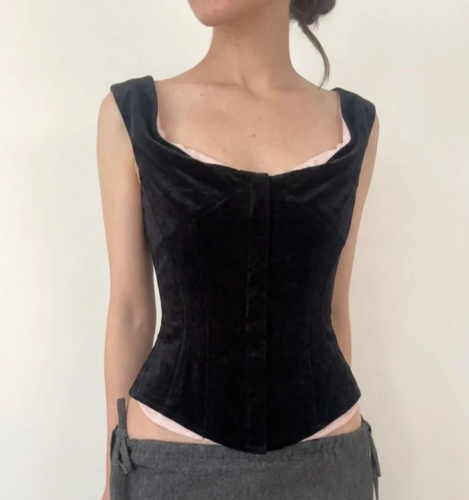 SOIÉ VELVET TOP BLACK