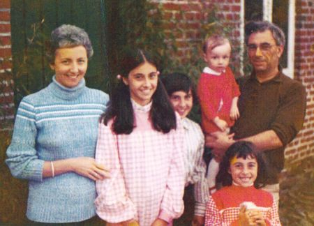 p2296-Ken-Perry,-Ann-&-kids
