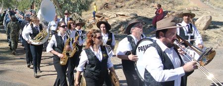 p2325-Anzac-march-41