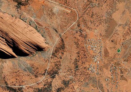 p2327-Uluru-Ayers-Rock-2