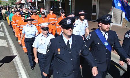 p2325-Anzac-march-3