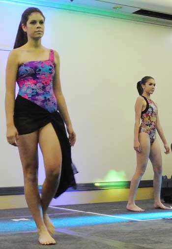 p2143-Black-swim-pair