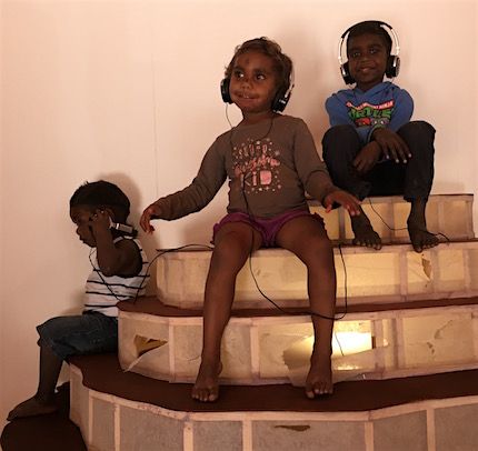 p2455 Apmere songs & kids 430