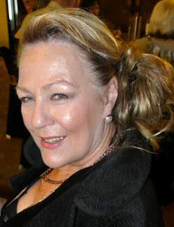 p2154-Terr-Dinner-Roz