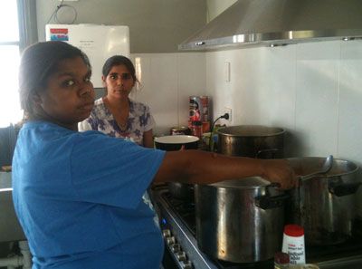 p2335-Akey-cooks