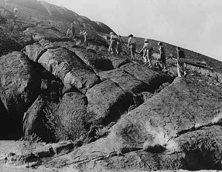 p2207-Rock-climb-pettycoat