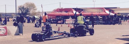p2259-Drags-crowd-2