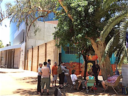 P2499i Pine Gap pilgrims lunch 450