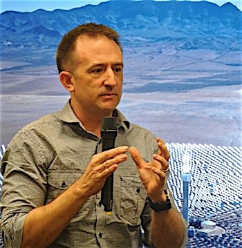 p2348 Lyndon Frearson