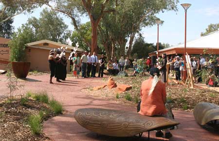 p2134-Gathering-Garden