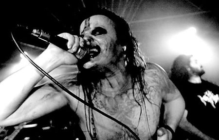 p2315-pirate-performs-3