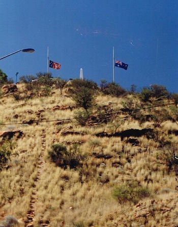 p2516 Nelson flag 4 Flags half-mast 350