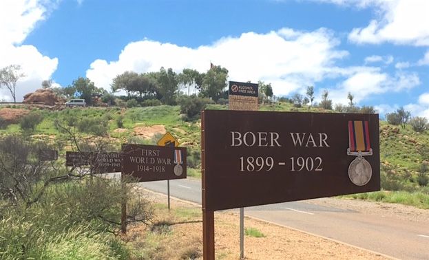 p2403 War bilboards 660