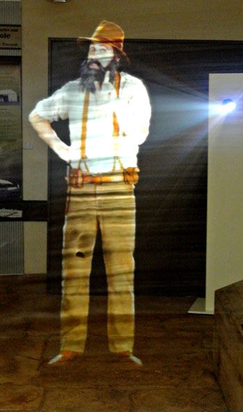 p2331-Telegraph-holograph-6