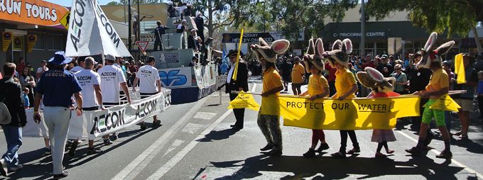 p2266-Henley-parade-1