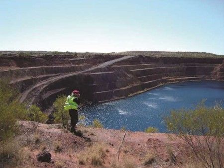 p2143-Groundrush-pit-sm