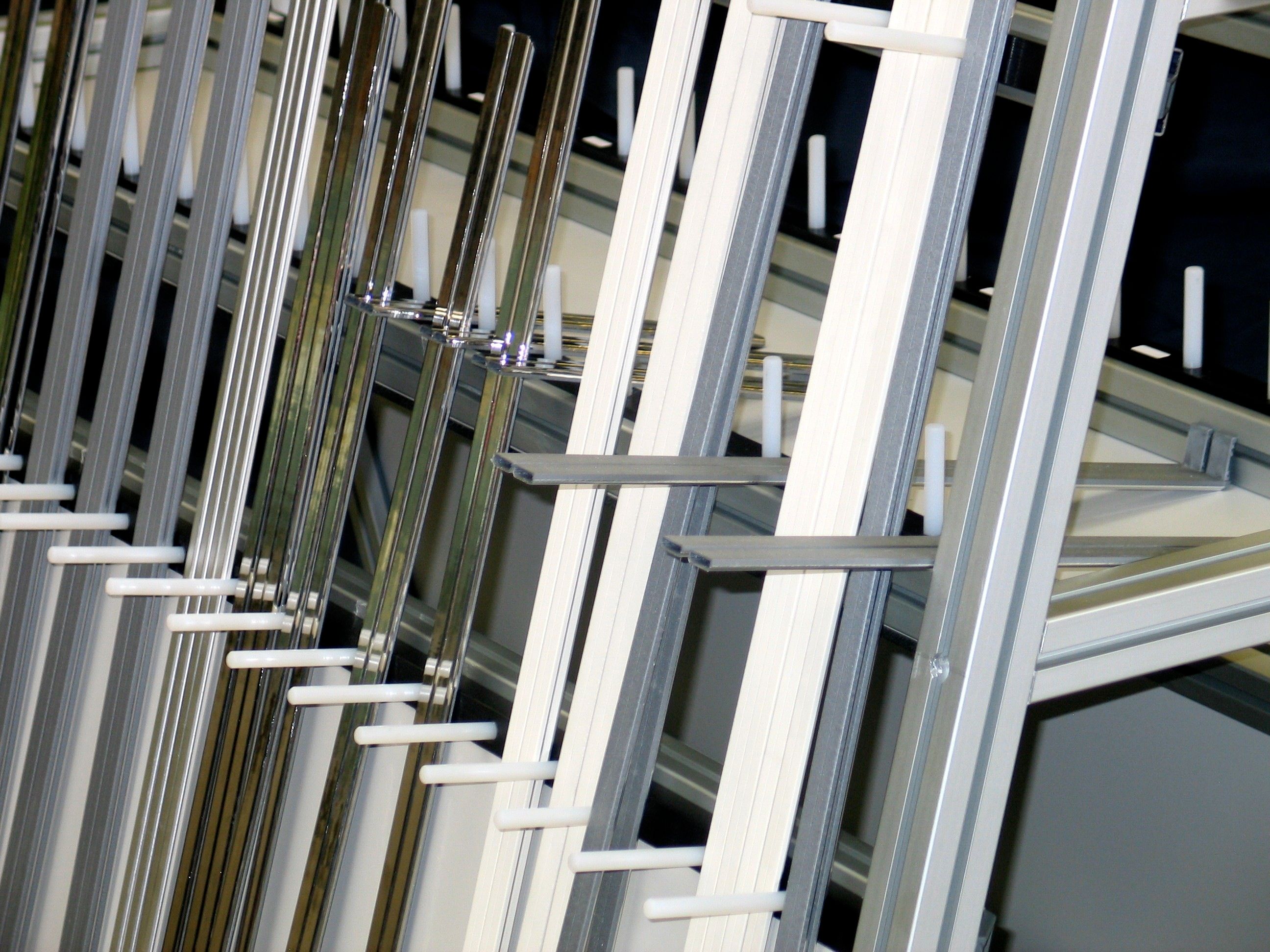 R&R TSA sorting trolley for intermediate storage