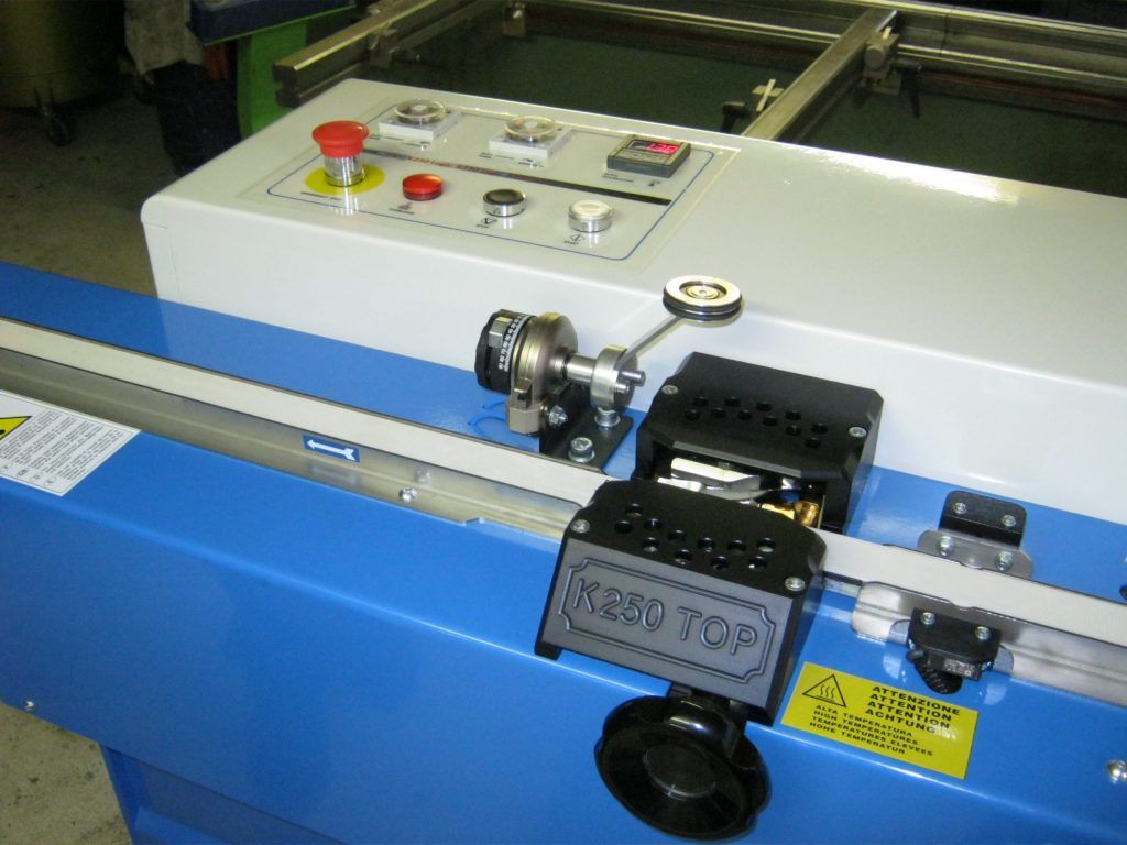 The ATLANTIC K700 Synchro Butyl Extruder