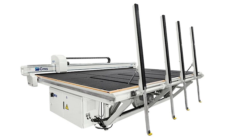 CMS Agil TR compact automatic glass cutting table for straight and shaped cutting of monolithic and laminated glass.