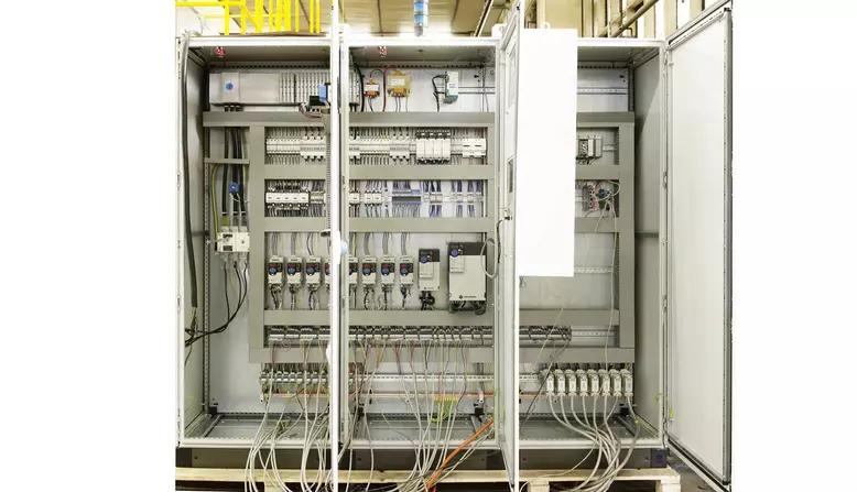 Triulzi Compact High Tech, control cabinet