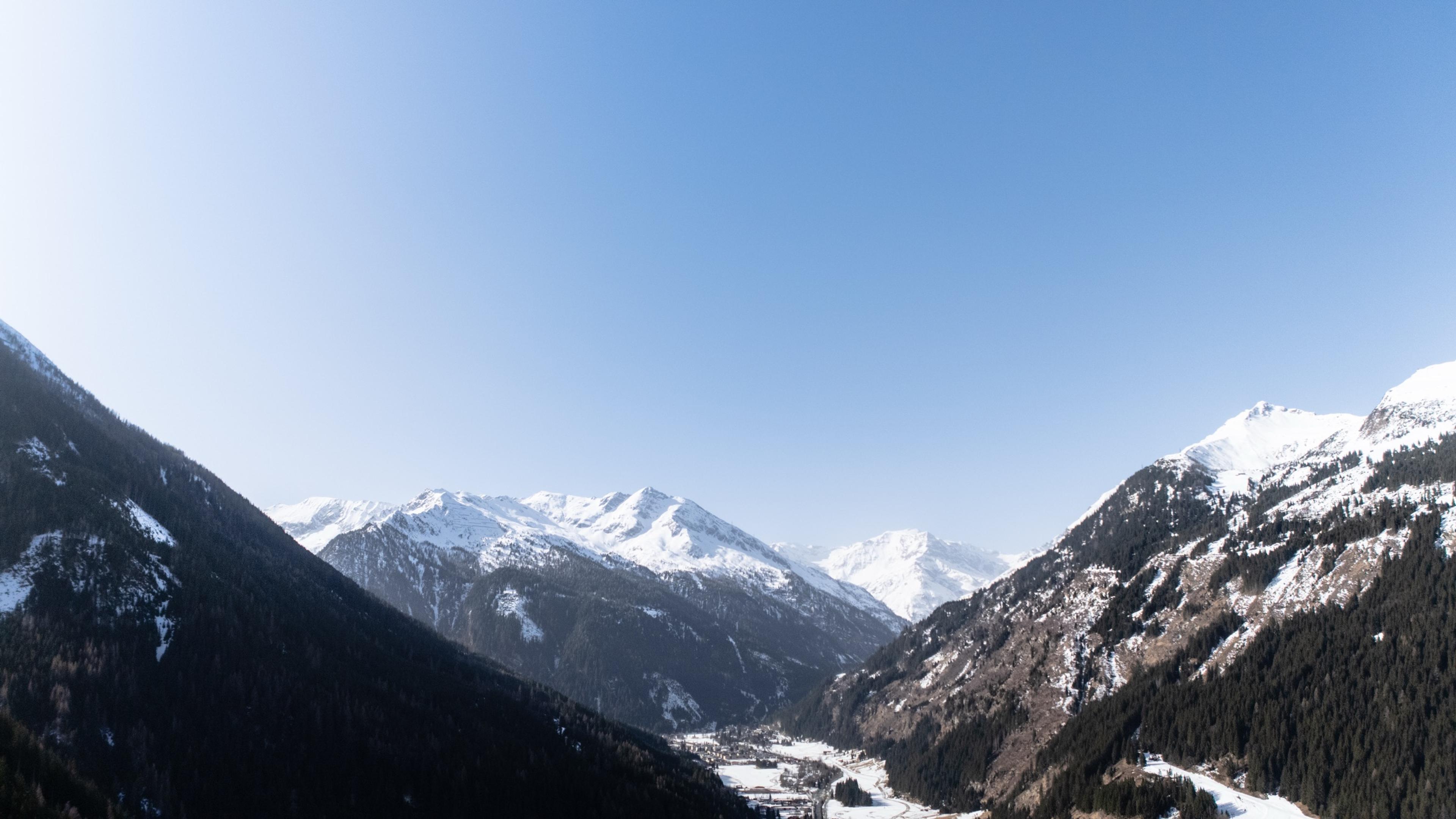 Sonnenterrasse mit Bergblick