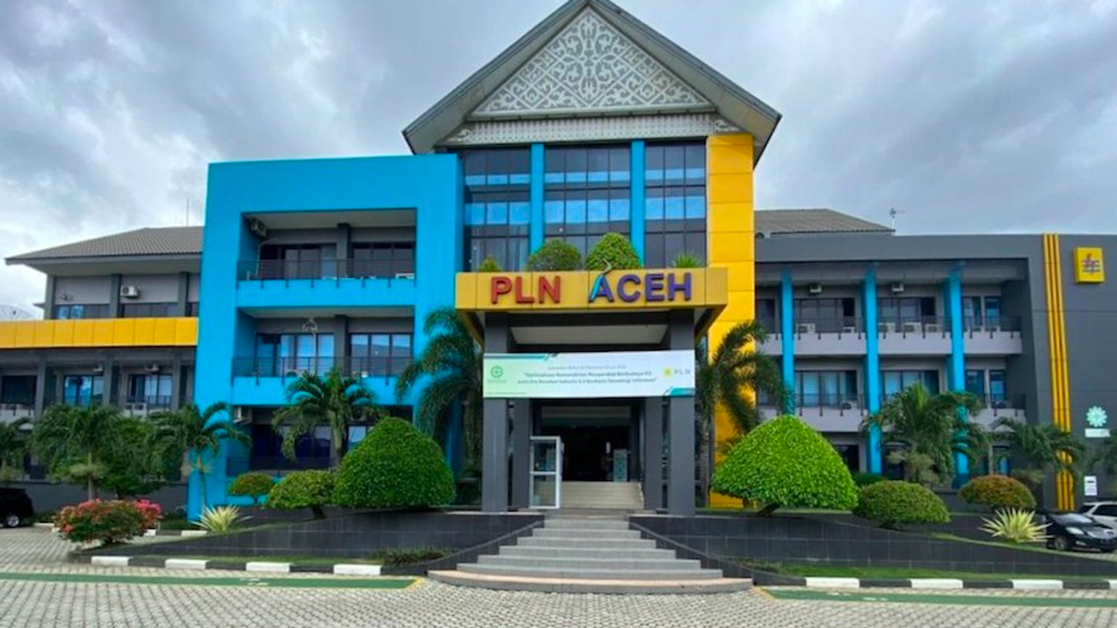 PLN Aceh Tunggu Arahan Pusat soal Listrik Huntara, Bagaimana Kepastian bagi Penyintas?