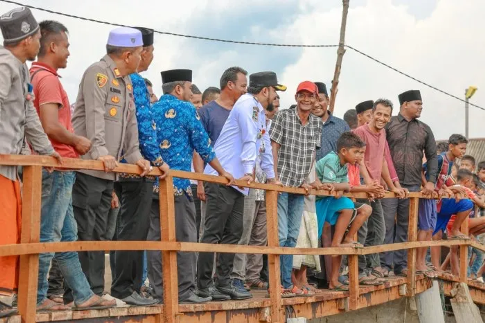 Pembangunan infrastruktur yang dibiayai anggaran daerah di Aceh Timur