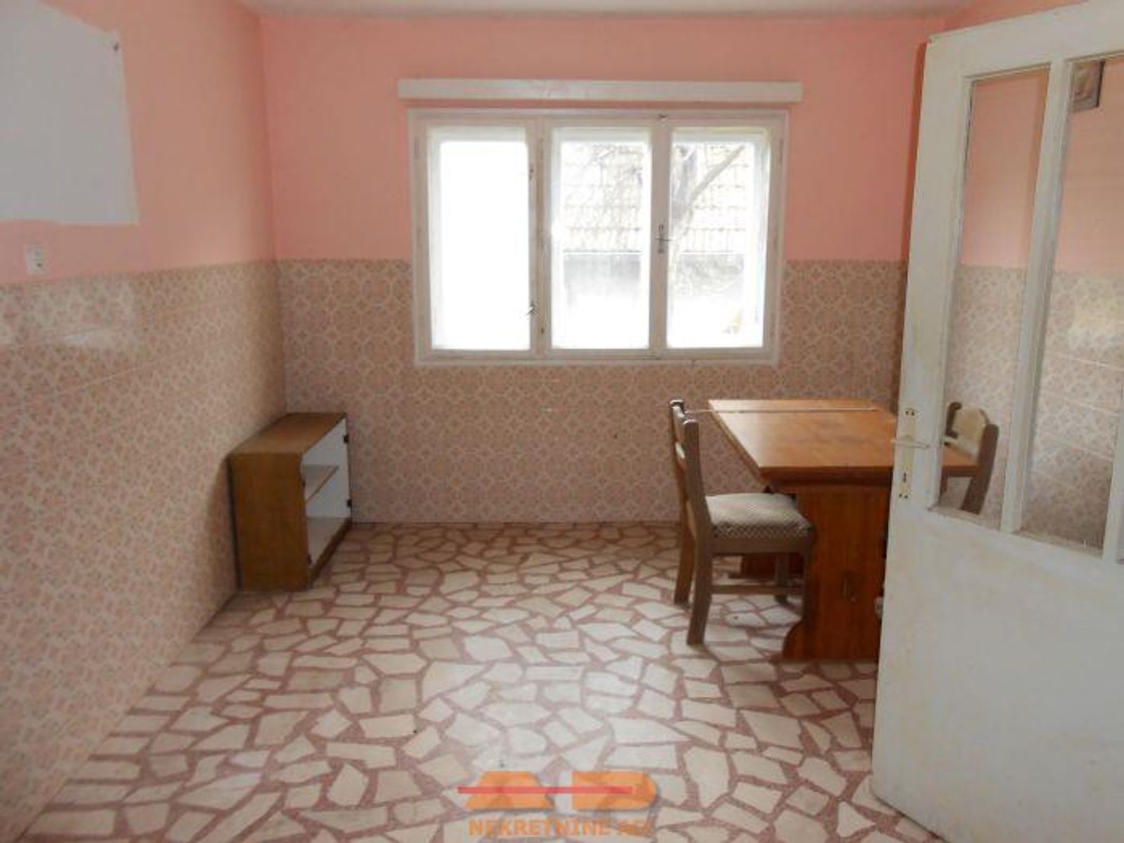 Kuća sa 2 odvojena stana, objekt, dvorište! — fotografija 16