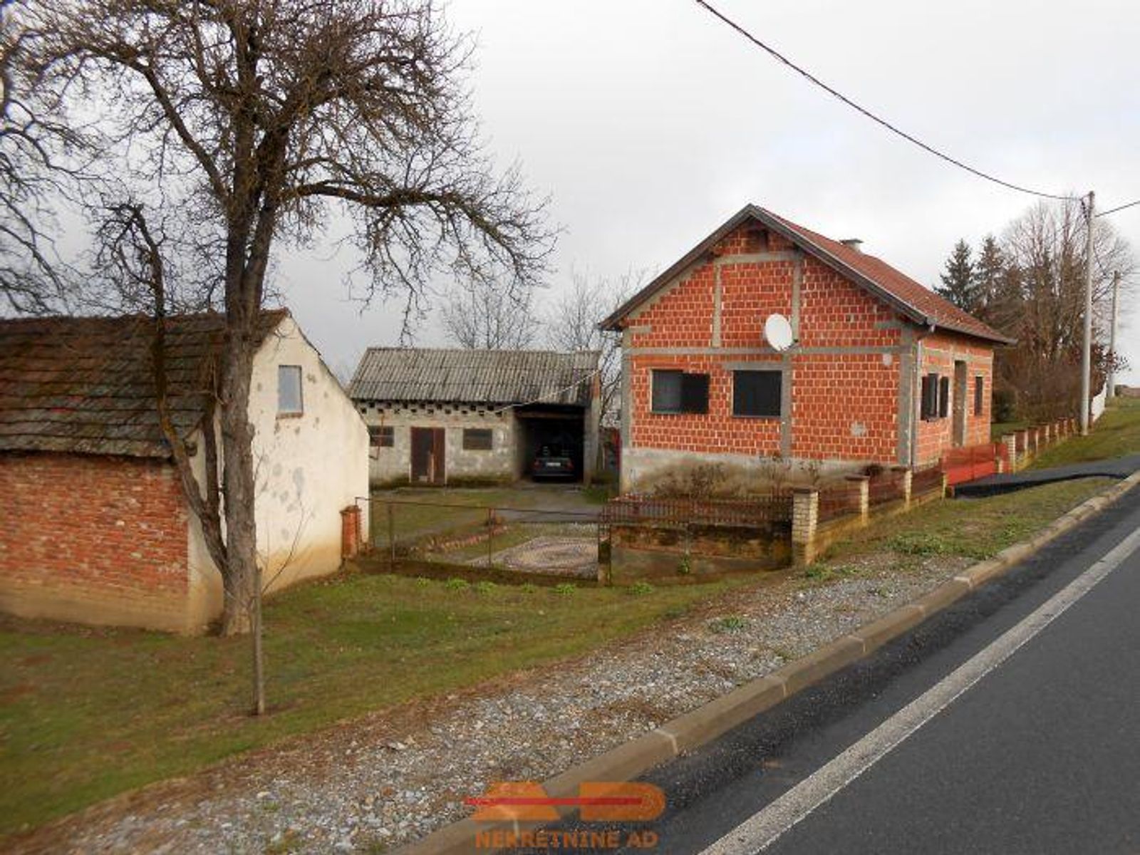 Novija kuća sa objektima i okućnicom, Batinjani! — fotografija 3