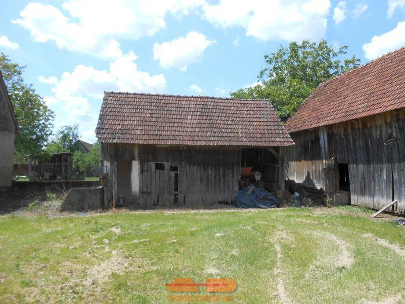 Imanje u Treglavi- kuća, objekti, zemljište! — fotografija 6