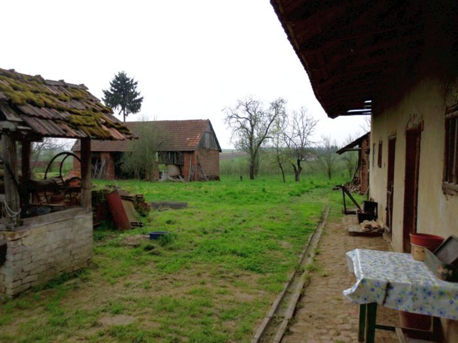 Starija kuća sa objektima, gradilište, V. Zdenci — fotografija 14