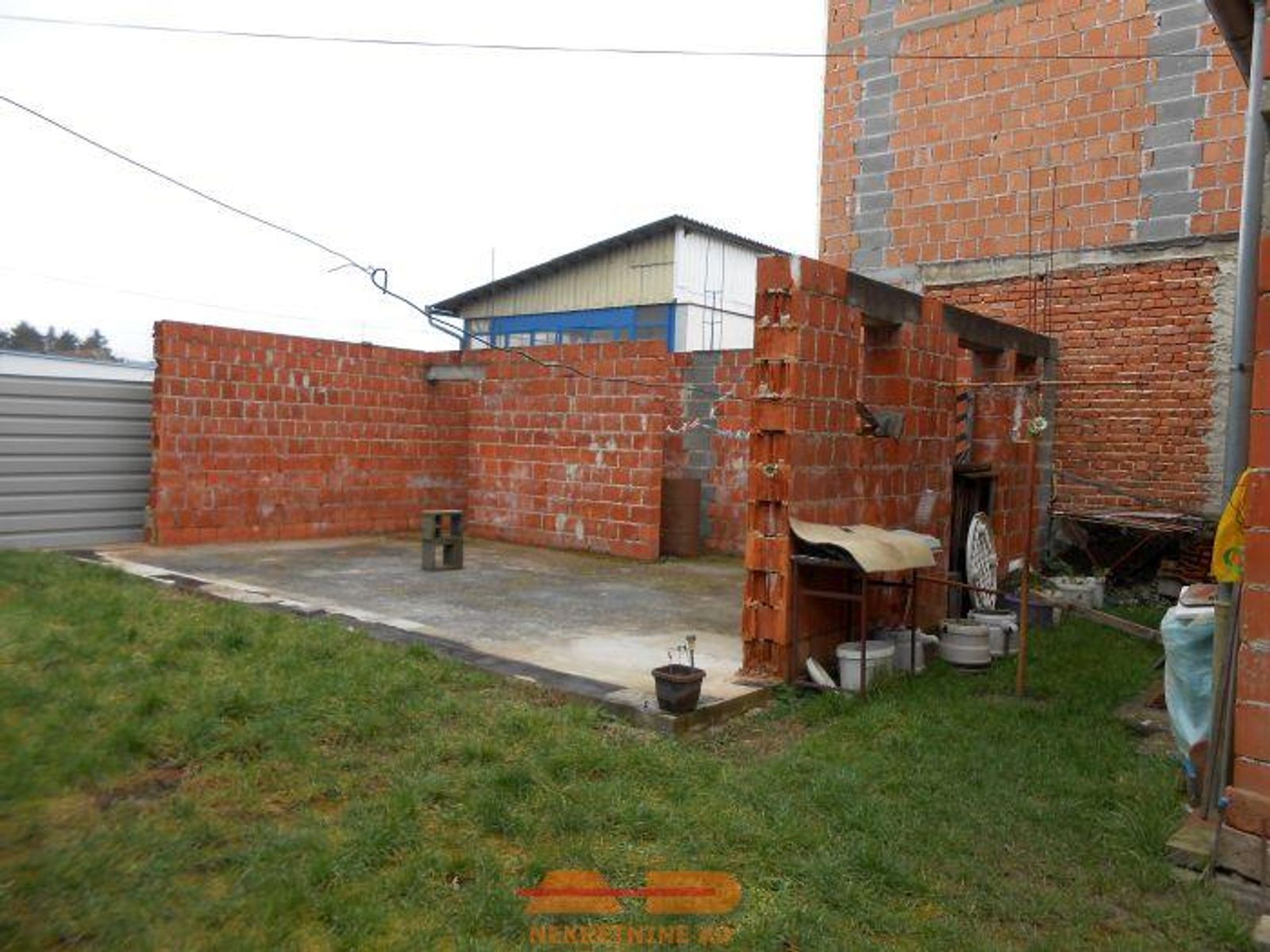 Useljiv stan na centru + započeta gradnja! — fotografija 4