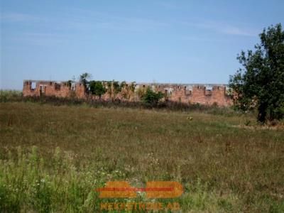 Nedovršen objekt 270 m2, 2 jutra zemlje, Pehovac