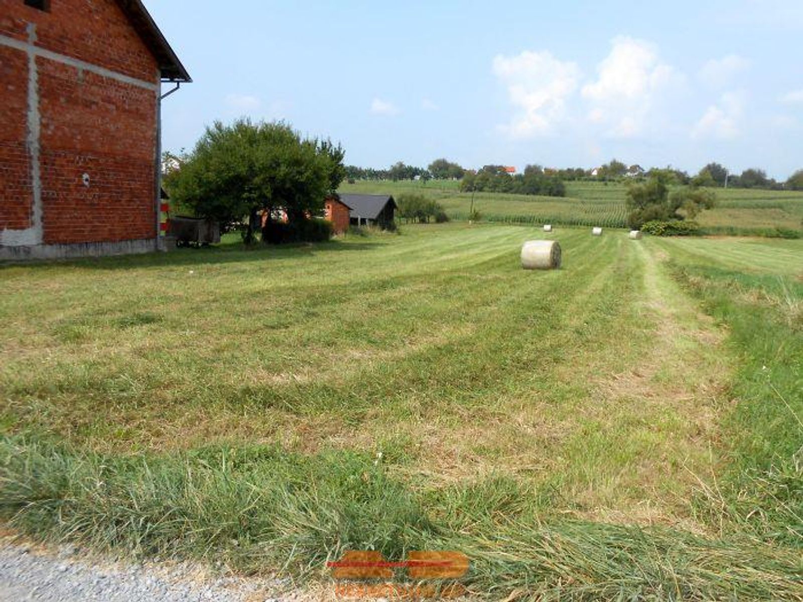 Građevinsko zemljište + okućnica + livada! — fotografija 1