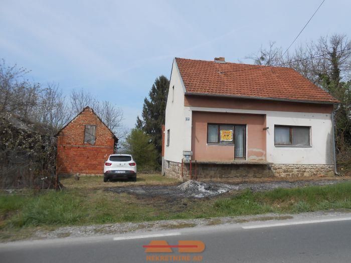 Kuća, pomoćni objekt, dvorište, Batinjani!