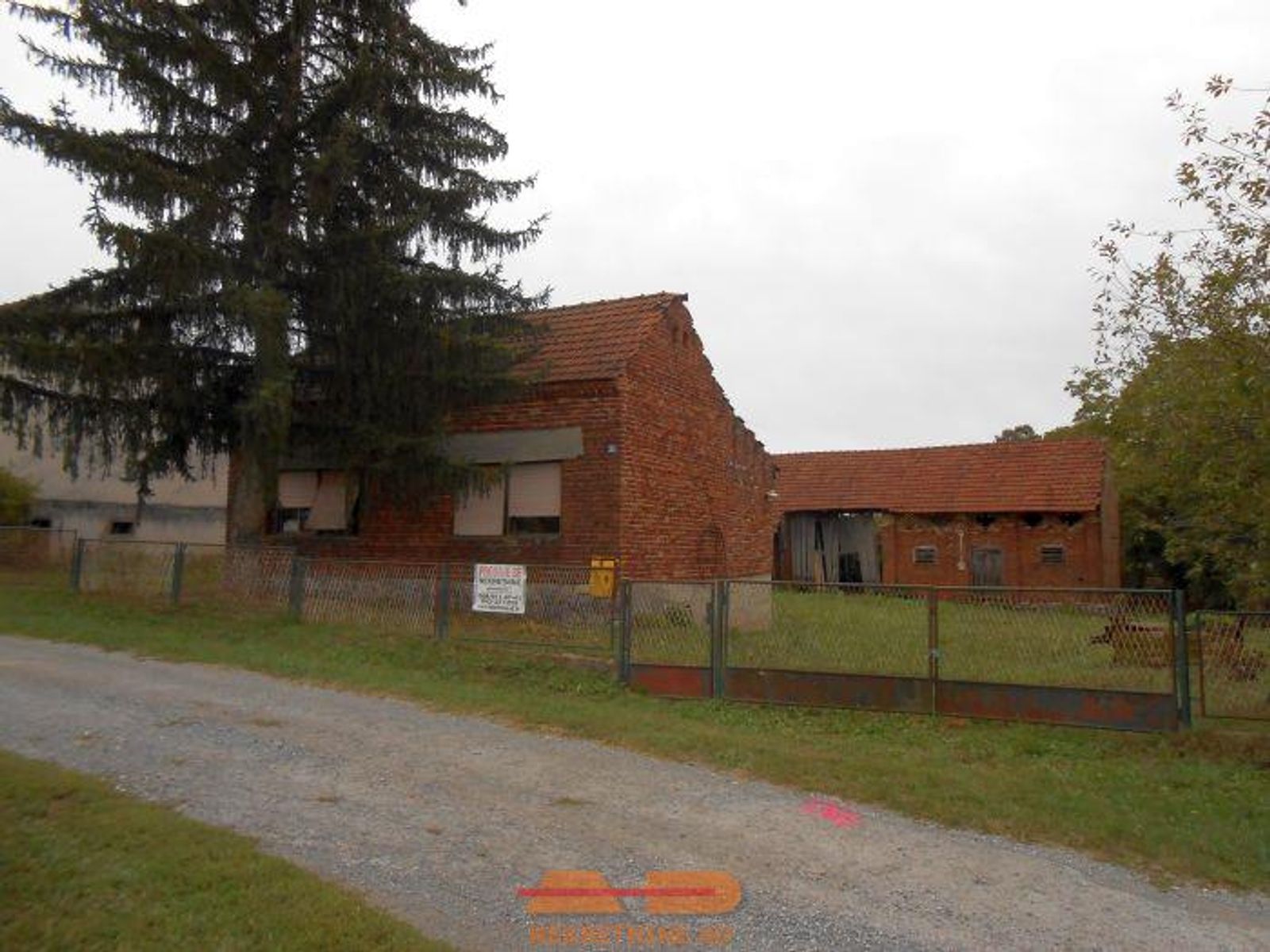 Kuća za renovaciju, parcela 8212 m2, Miljanovac! — fotografija 2