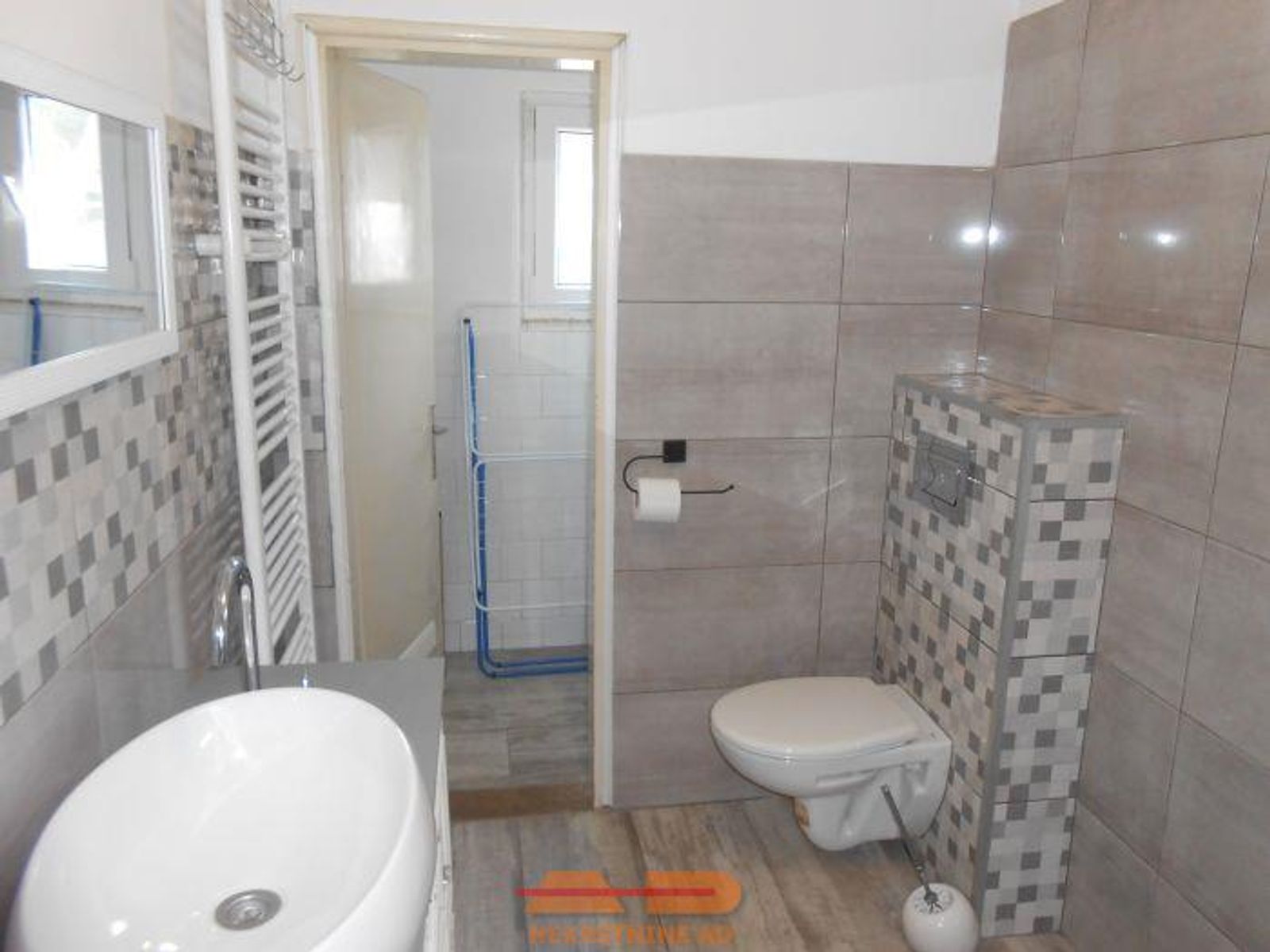 Renovirana, zgrade, parcela 2099 m2! — fotografija 24