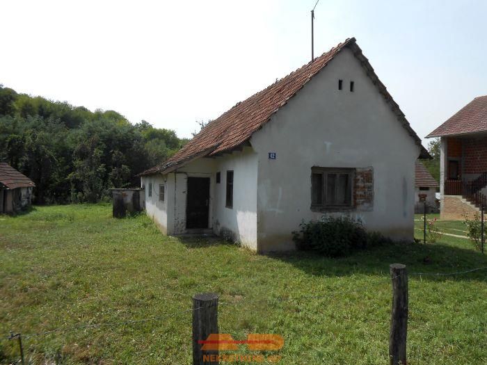 Starija kuća + gradilište, 5 j zemlje, Puklica!