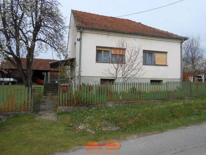 Renovirana, objekti, u prirodi, parcela 8.341 m2!