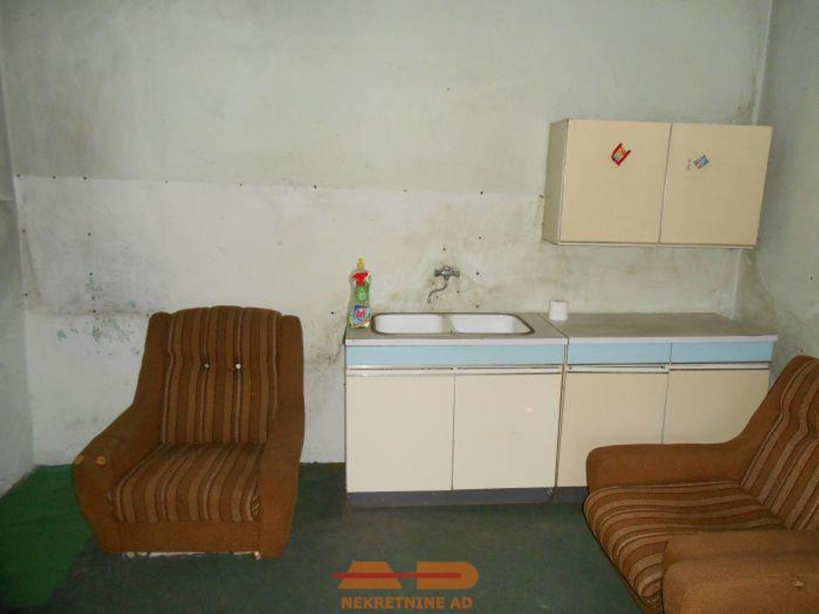 Kuća za renovaciju, parcela 8212 m2, Miljanovac! — fotografija 15