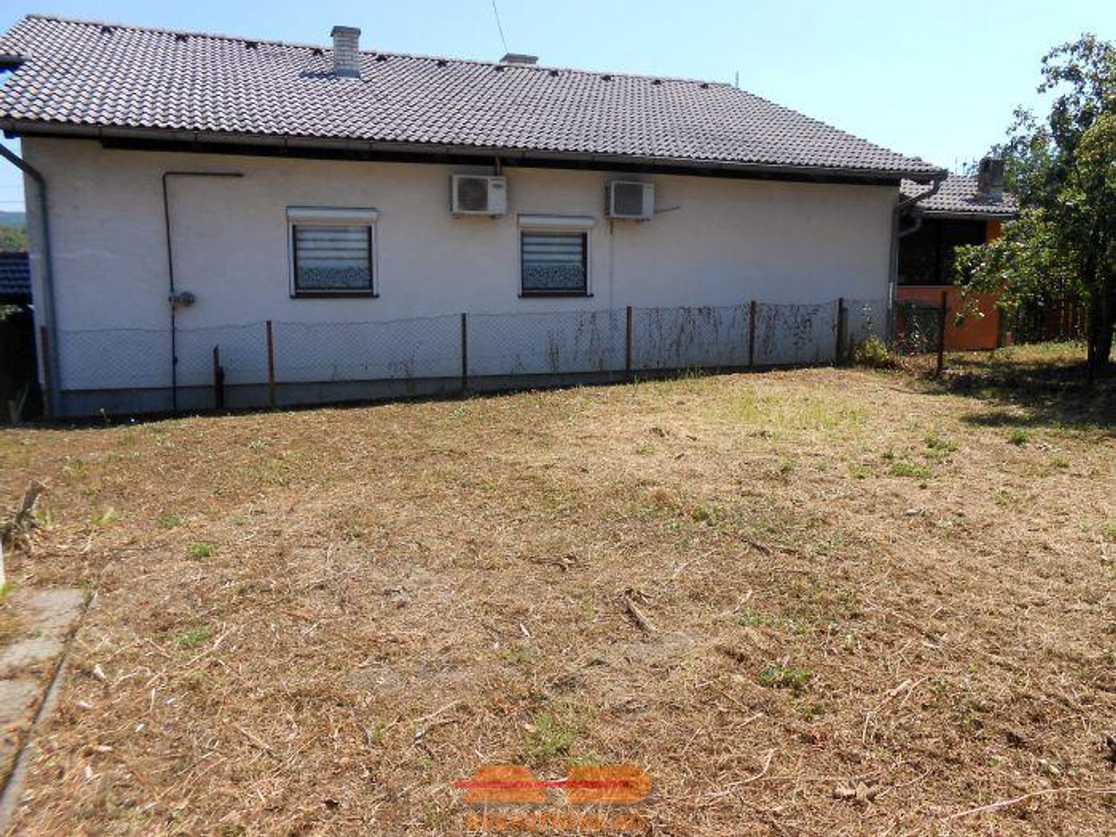 Useljiva i namještena kuća na odličnoj lokaciji! — fotografija 4