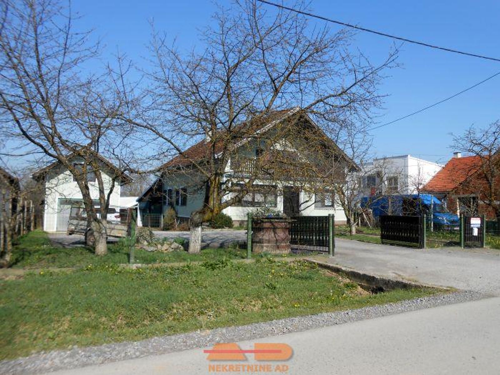 Kuća, gosp. zgrade, zemljište, Tomašica! — fotografija 1