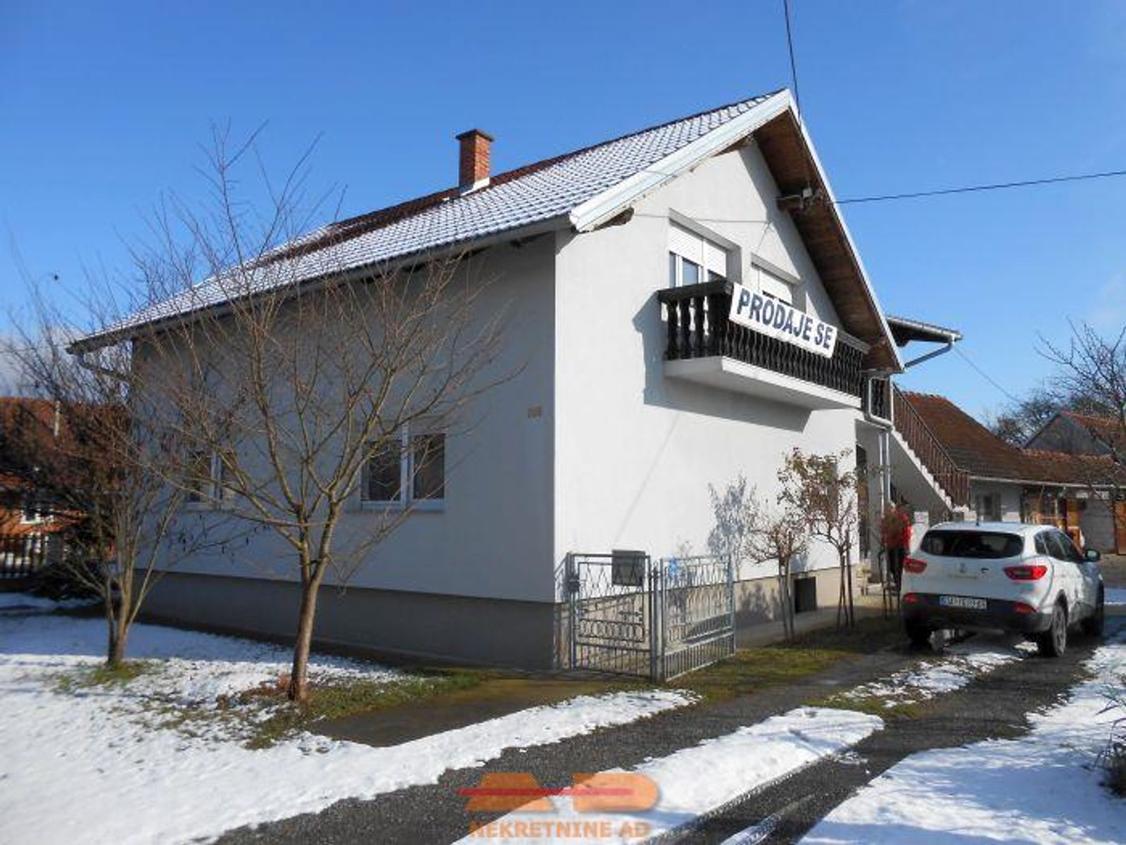 Renovirana kuća, dvorišni stan, garaže, okućnica! — fotografija 1