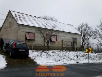 Stara kuća + pom. zgrade, Maslenjača